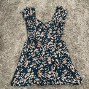 Brand new never worn green floral dresss